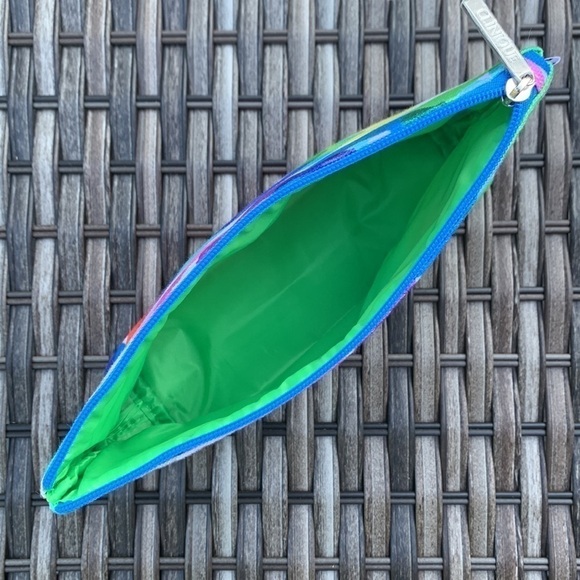 Nwot kapitza x CLINIQUE Multi Circle Print Cosmetic Bag - Picture 6 of 14